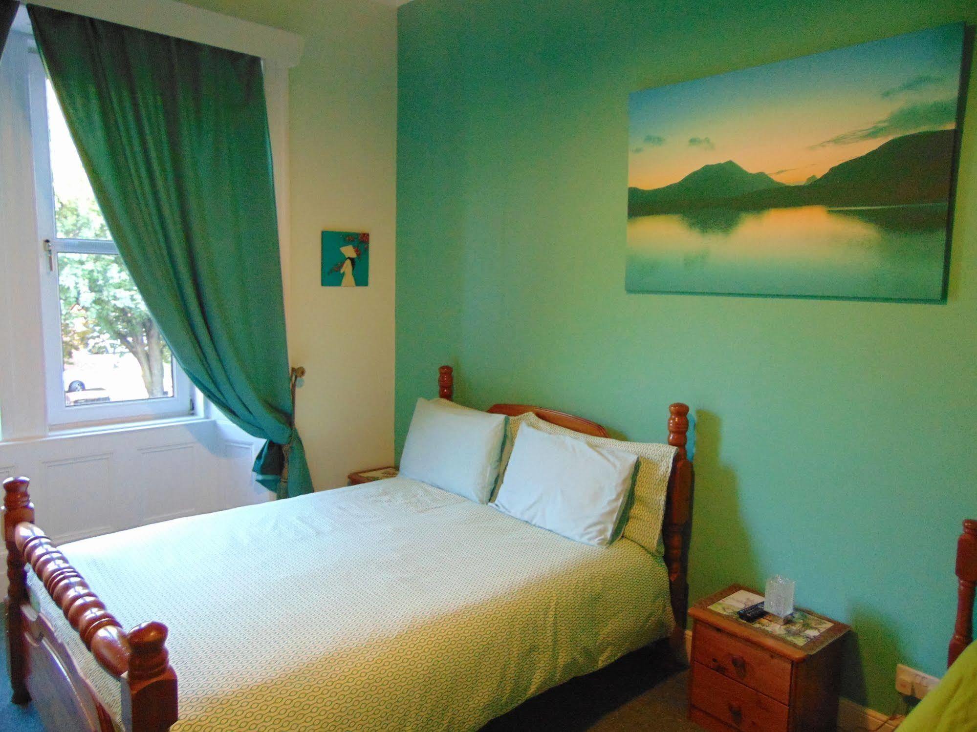 แบดเจา เบด แอนด์ เบรคฟาสต์ Bed & Breakfast เอดินบะระ ภายนอก รูปภาพ