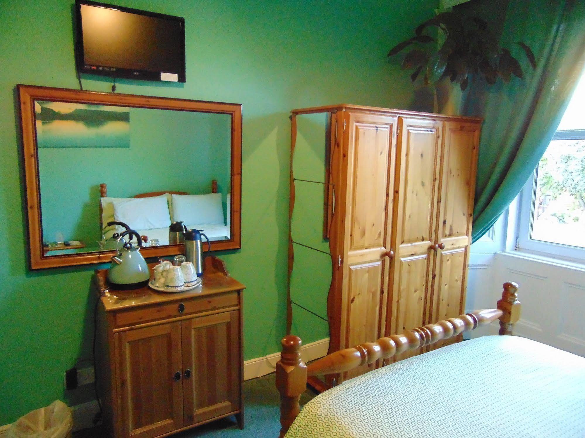 แบดเจา เบด แอนด์ เบรคฟาสต์ Bed & Breakfast เอดินบะระ ภายนอก รูปภาพ
