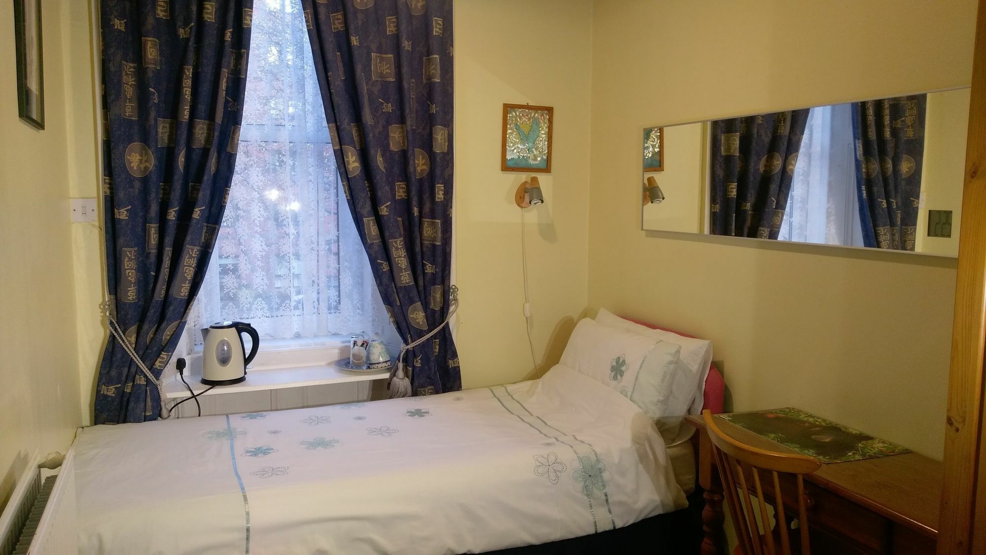 แบดเจา เบด แอนด์ เบรคฟาสต์ Bed & Breakfast เอดินบะระ ภายนอก รูปภาพ